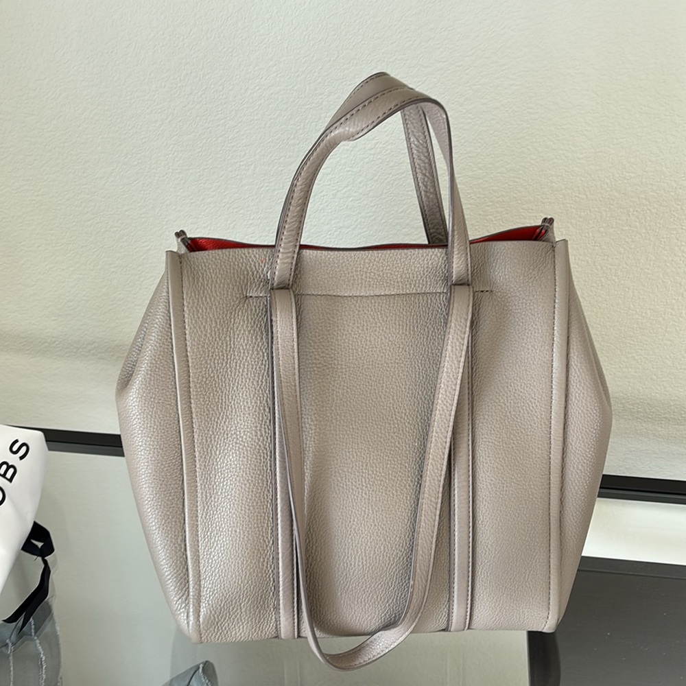 Gorgeous Marc Jacob’s leather tote - The Tag 27 in cement color - Picture 3 of 9